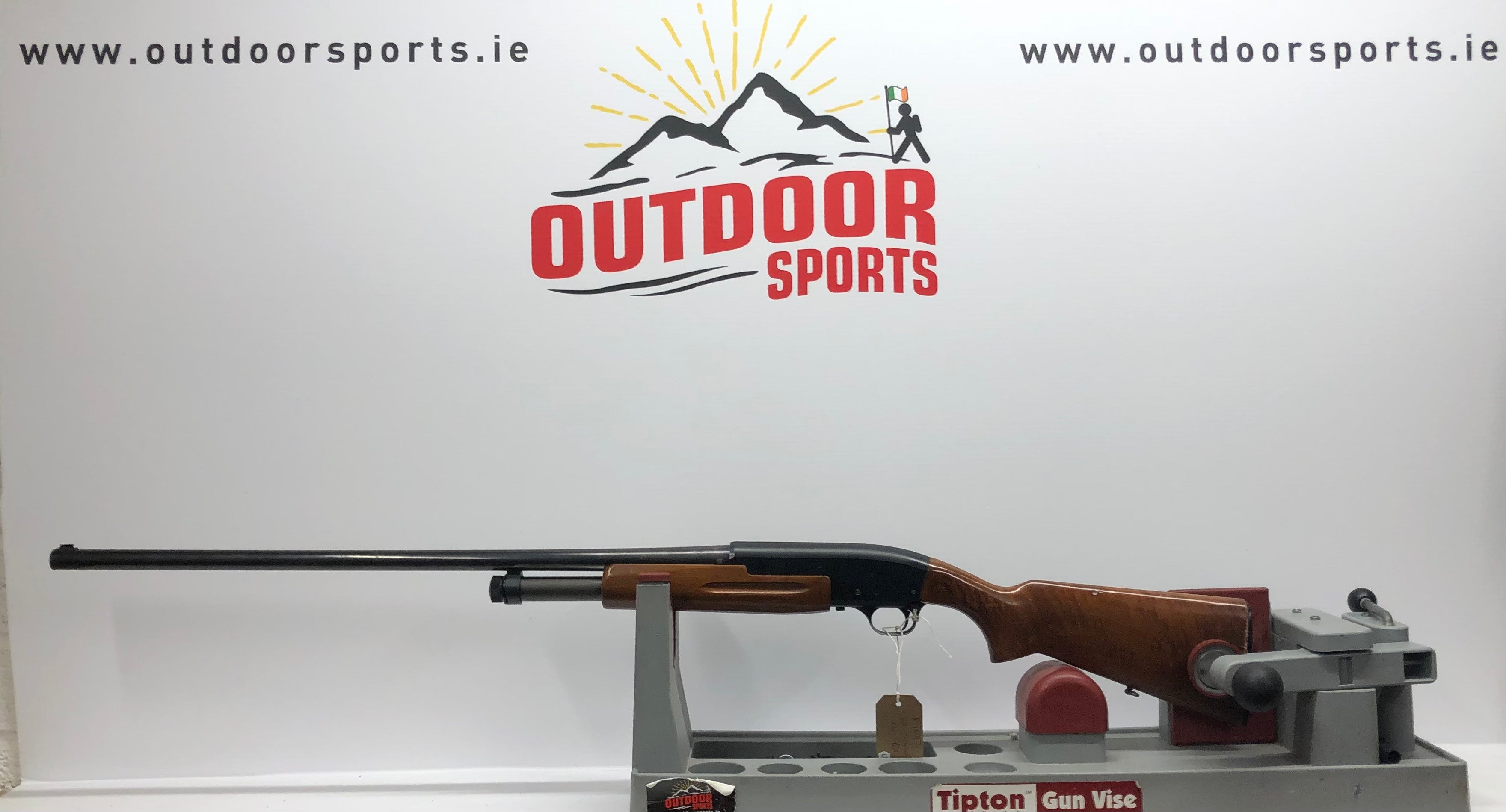 Manufrance 12g Pump Action Shotgun