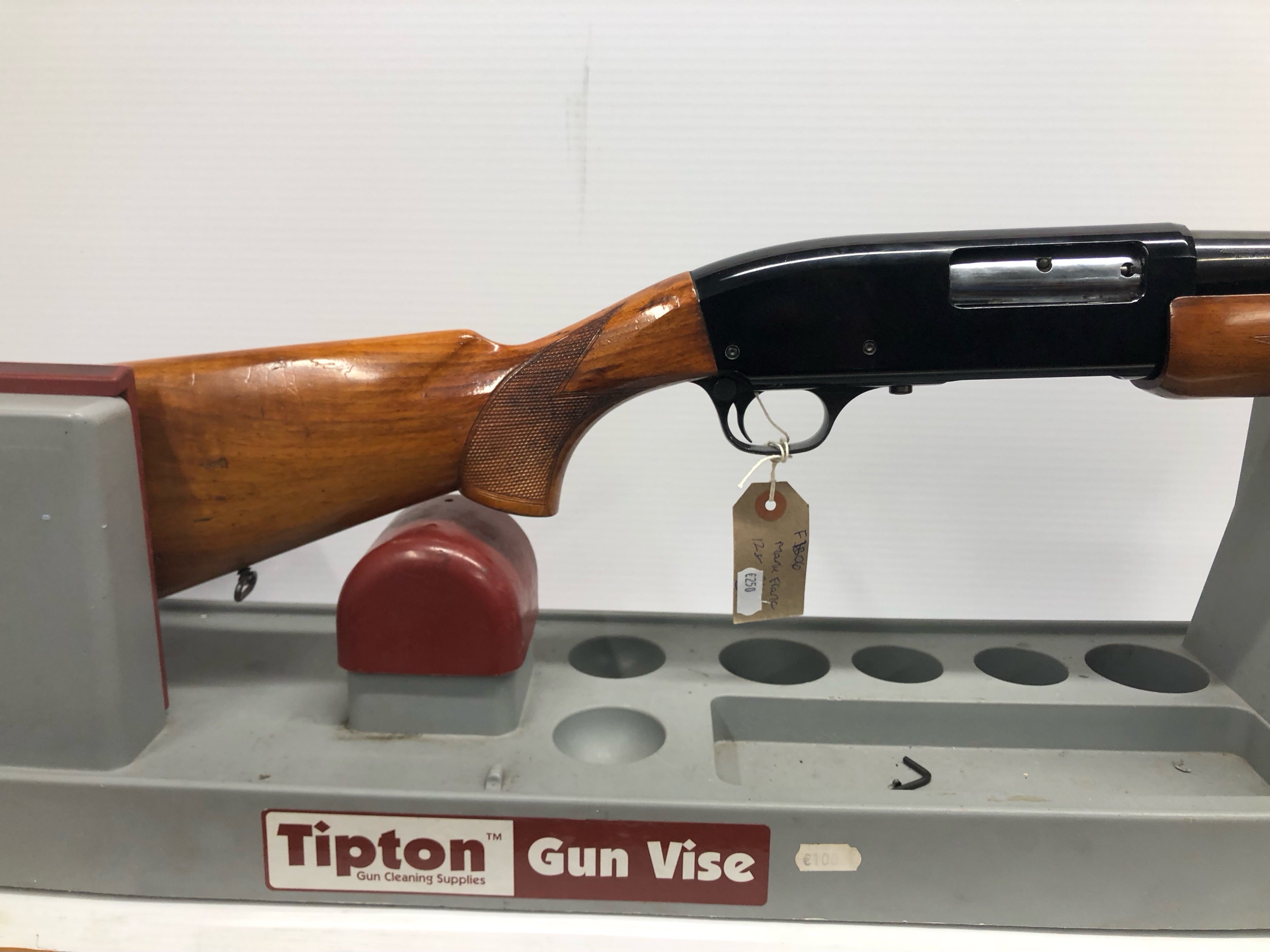 Manufrance 12g Pump Action Shotgun