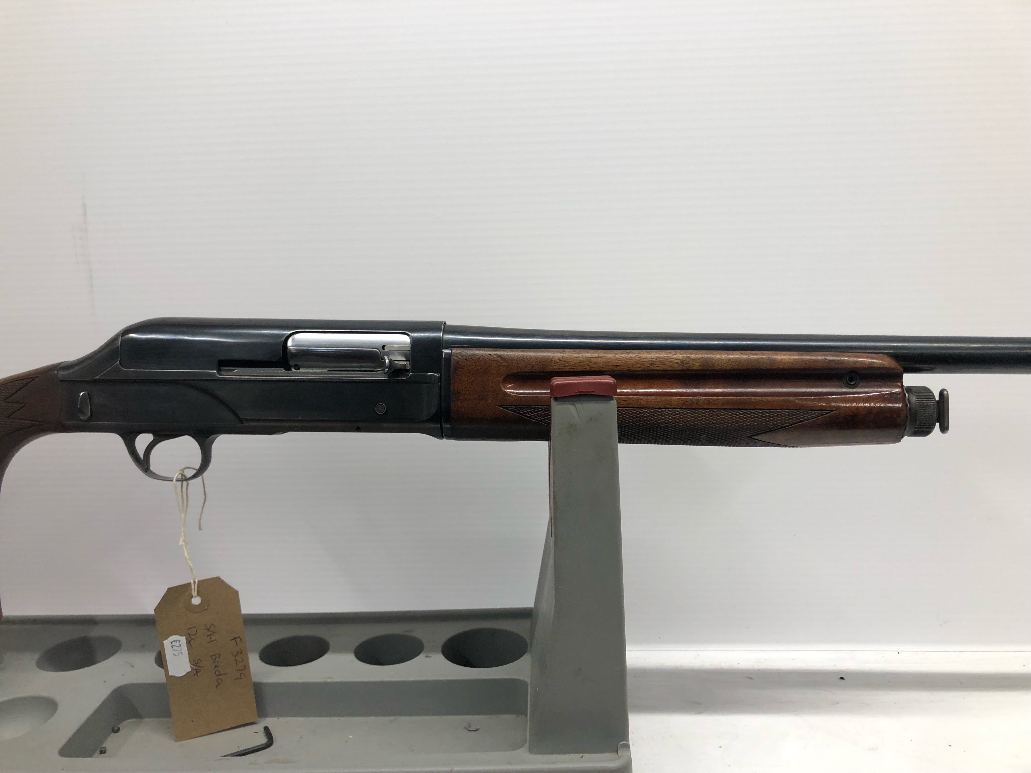 Breda Semi-Auto 12g Shotgun