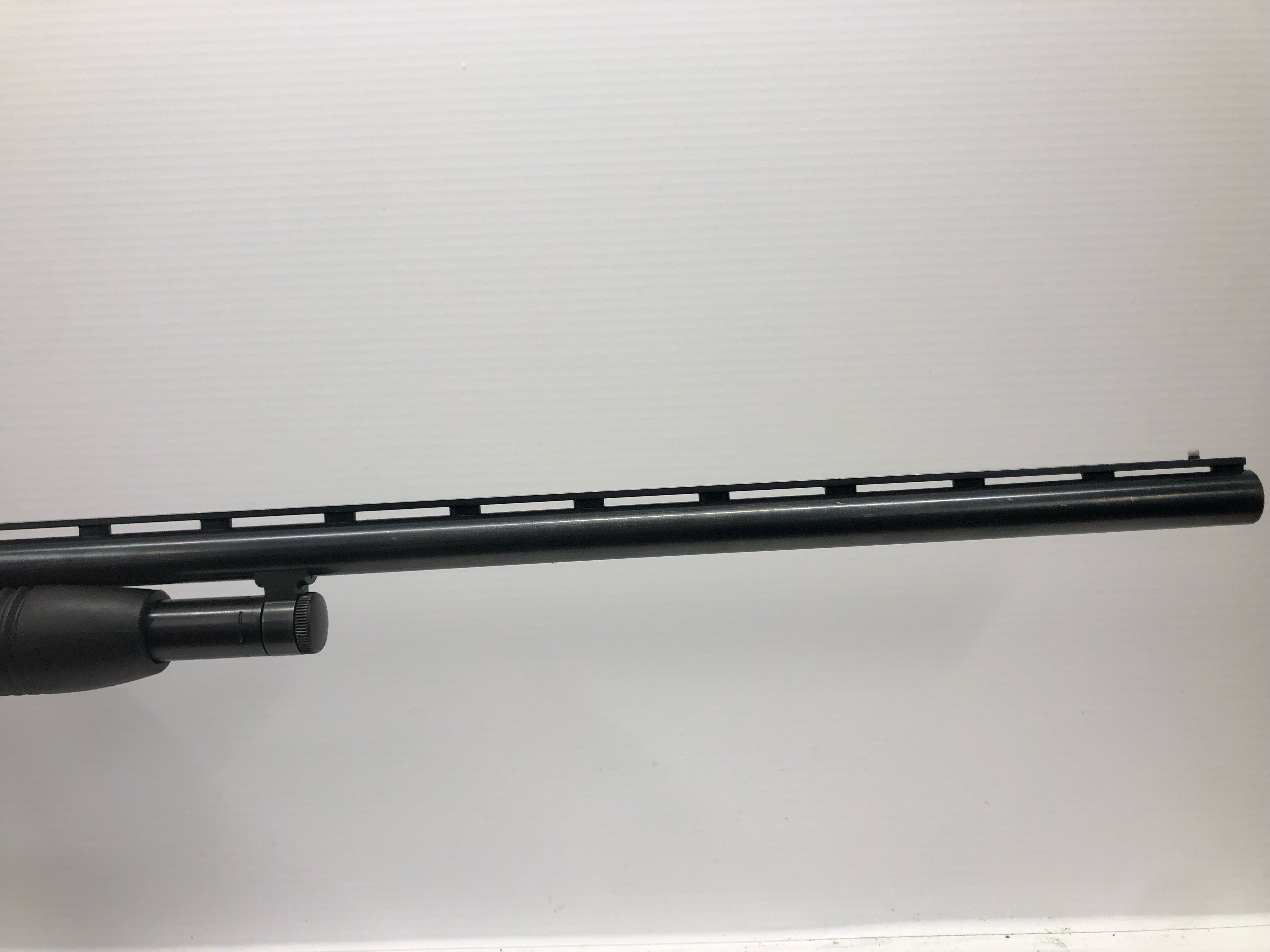 Mosberg 12g Pump Action Shotgun