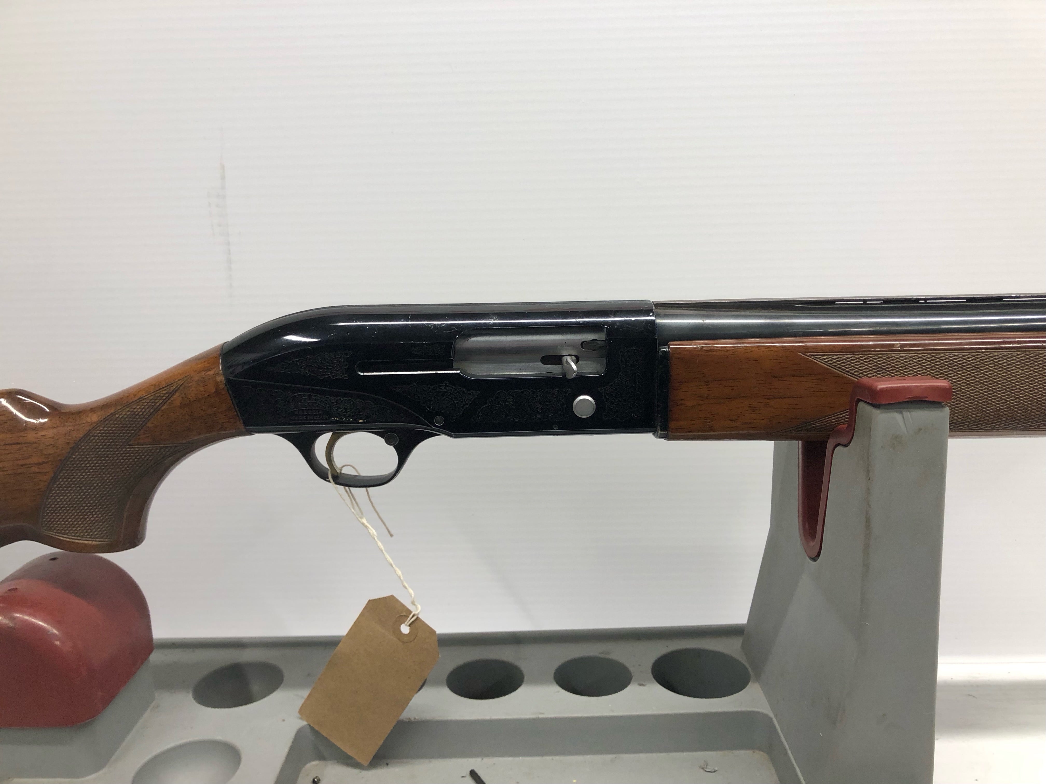 Breda Semi-Auto 12g Shotgun