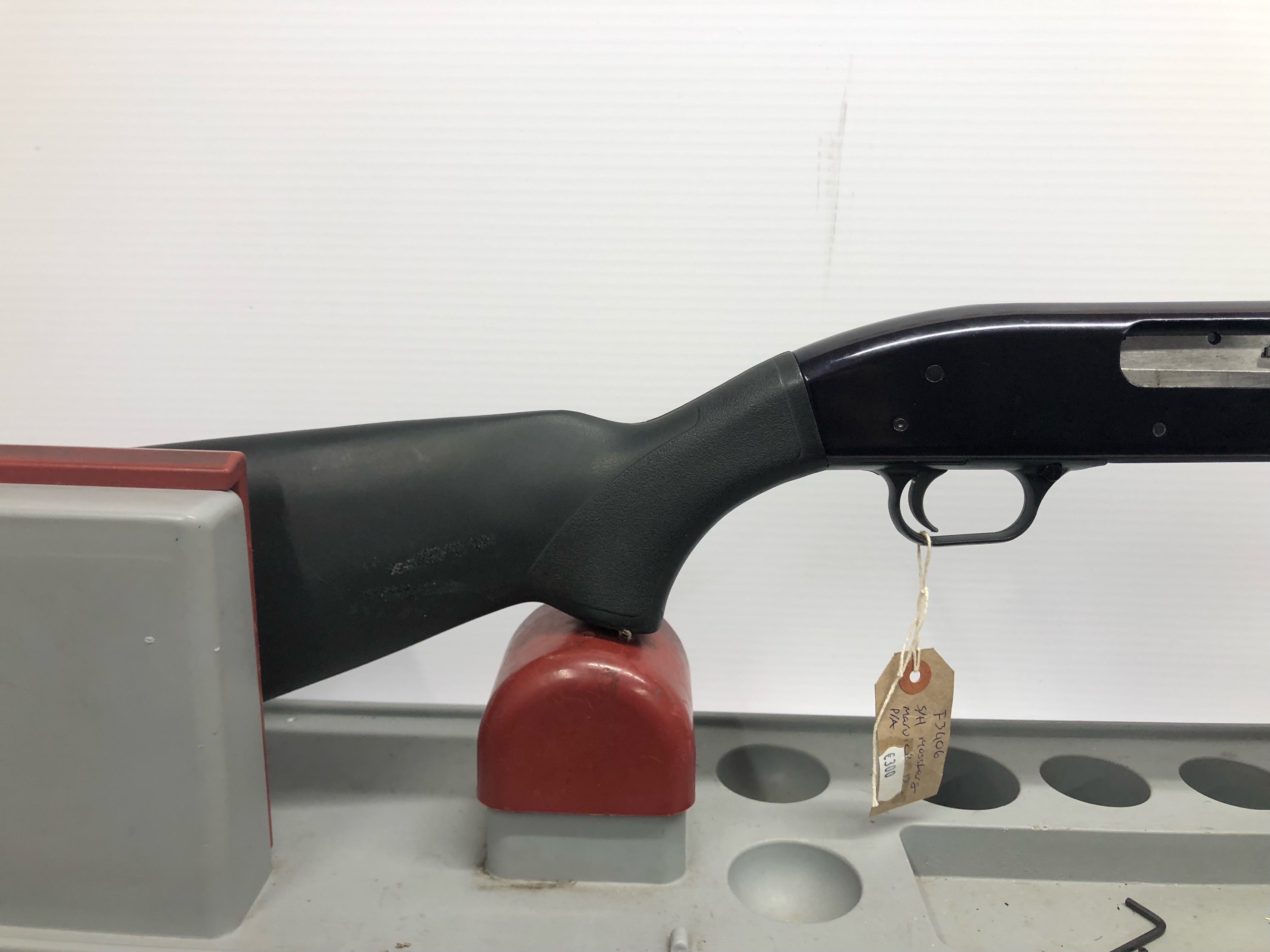 Mosberg 12g Pump Action Shotgun